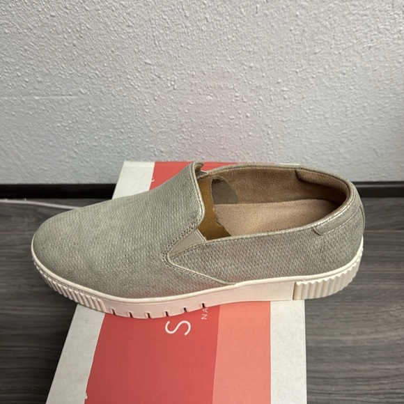 Soul Naturalizer Women's Tia Slip On Sneaker (WIDE) - Picture 5 of 6